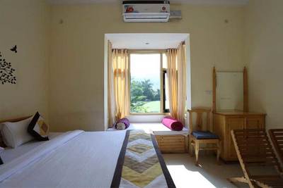 Deluxe Hotel Room on Rent Pushkar