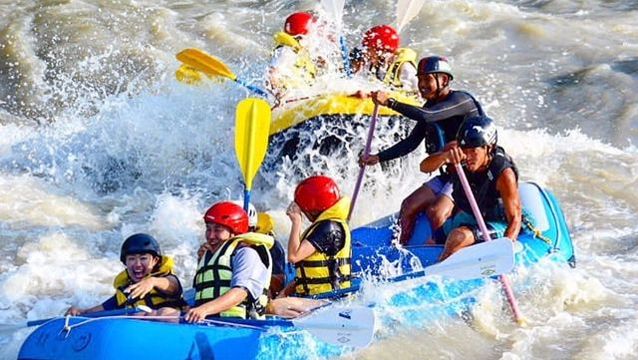 River Rafting on Manali Tour