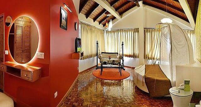 Honeymoon Suite Room With Bathtub in Shimla